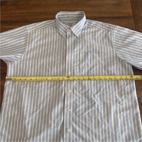 LL Bean Men's Wrinkle Resistant Long Sleeve Button Up Size 16 1/2-35 Light Blue - Picture 10 of 10